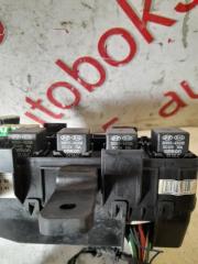 Блок предохранителей правый Hyundai Grand Starex TQ D4CB 919504H200, 914004H171, 919504H610 3 ракурс