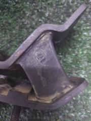 Подушка акпп Kia Sorento BL D4CB 218323E350 4 ракурс Подушка акпп Kia Sorento BL D4CB 218323E350 4 ракурс