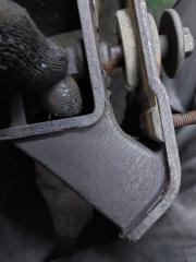 Подушка акпп Kia Sorento BL D4CB 3 ракурс Подушка акпп Kia Sorento BL D4CB 3 ракурс