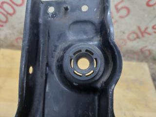Рамка радиатора Daewoo Lacetti J300 F16D4 3 ракурс