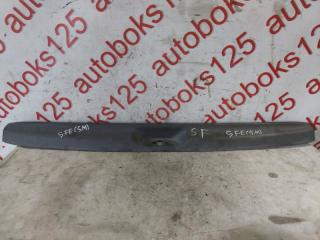 Запчасть накладка замка багажника Hyundai Santa Fe 2004