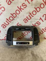 Консоль магнитофона Hyundai Santa Fe CM D4EB 1 ракурс