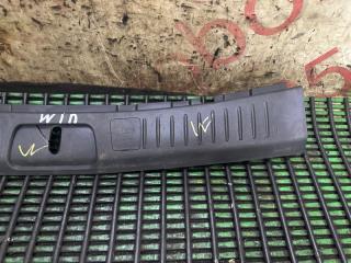 Накладка замка багажника Daewoo Winstorm KLAC Z20S 20984219 3 ракурс