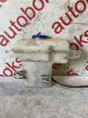 Бачок омывателя Hyundai Porter D4CB 986104F000 3 ракурс Бачок омывателя Hyundai Porter D4CB 986104F000 3 ракурс