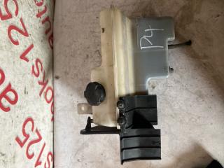 Бачок расширительный Hyundai Porter D4CB 254304F100 3 ракурс Бачок расширительный Hyundai Porter D4CB 254304F100 3 ракурс