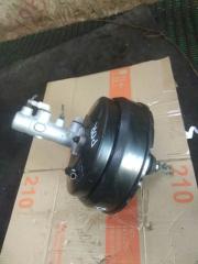 Главный тормозной цилиндр Hyundai Porter D4CB 586004F010, 586104F010 4 ракурс Главный тормозной цилиндр Hyundai Porter D4CB 586004F010, 586104F010 4 ракурс