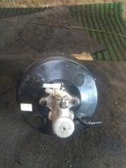 Главный тормозной цилиндр Hyundai Porter D4CB 586004F010, 586104F010 4 ракурс Главный тормозной цилиндр Hyundai Porter D4CB 586004F010, 586104F010 4 ракурс