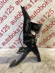Педаль сцепления Hyundai Porter D4CB 4 ракурс