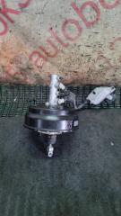 Главный тормозной цилиндр Hyundai Porter D4CB 586004F010, 586104F010 2 ракурс Главный тормозной цилиндр Hyundai Porter D4CB 586004F010, 586104F010 2 ракурс
