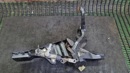 Педаль сцепления Kia Bongo PU J3 2 ракурс