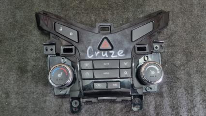 Блок управления климат-контролем Chevrolet Cruze J300 F18D4 3827218 1 ракурс