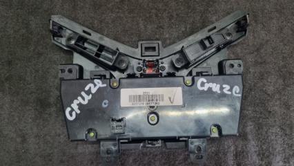 Блок управления климат-контролем Chevrolet Cruze J300 F18D4 3827218 2 ракурс