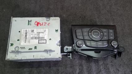 Магнитофон Chevrolet Cruze 2010
