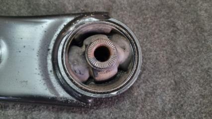 Рычаг правый передний Hyundai Grand Starex TQ D4CB 545004H000 2 ракурс Рычаг правый передний Hyundai Grand Starex TQ D4CB 545004H000 2 ракурс
