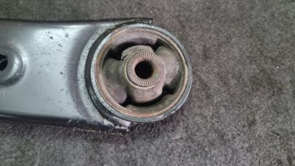 Рычаг правый передний Hyundai Grand Starex TQ D4CB 545004H000 3 ракурс Рычаг правый передний Hyundai Grand Starex TQ D4CB 545004H000 3 ракурс