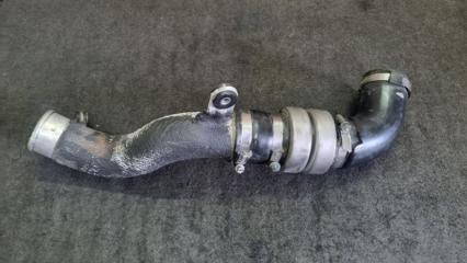 Патрубок интеркулера Kia Mohave HM D6EA 282613A500 2 ракурс