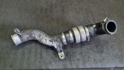 Патрубок интеркулера Kia Mohave HM D6EA 282613A500 3 ракурс