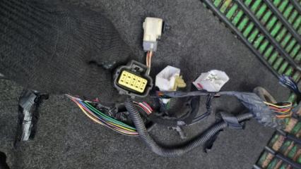 Проводка салона Kia Sorento BL D4CB 915013E200 3 ракурс