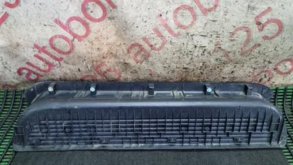 Накладка на порог правая задняя Hyundai Grand Starex TQ D4CB 858764H400 2 ракурс
