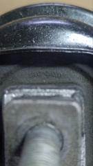 Подушка двигателя правая Kia Mohave HM D6EA 218122J000 4 ракурс