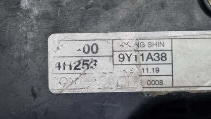 Блок предохранителей правый Hyundai Grand Starex TQ D4CB 914004H253, 919504H610 3 ракурс