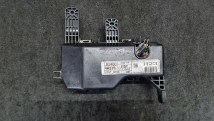 Блок предохранителей правый Hyundai Grand Starex TQ D4CB 914004H235, 919504H610 2 ракурс