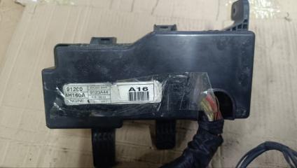 Блок предохранителей левый Hyundai Grand Starex TQ D4CB 912004H160, 919504H510 4 ракурс