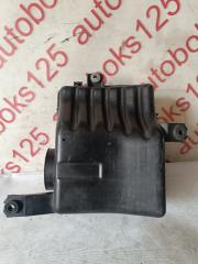 Корпус воздушного фильтра Kia Sorento BL D4CB 281103e700 4 ракурс