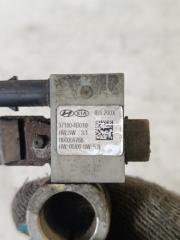 Клемма Kia Carnival VQ D4HB 371804D010 4 ракурс