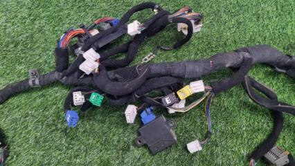 Проводка салона Kia Sorento BL D4CB 913003E011 4 ракурс
