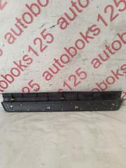 Накладка на порог правая передняя Hyundai Terracan HP J3 84260h1002 2 ракурс Накладка на порог правая передняя Hyundai Terracan HP J3 84260h1002 2 ракурс