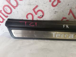 Накладка на порог правая передняя Hyundai Terracan HP J3 84260h1002 5 ракурс Накладка на порог правая передняя Hyundai Terracan HP J3 84260h1002 5 ракурс