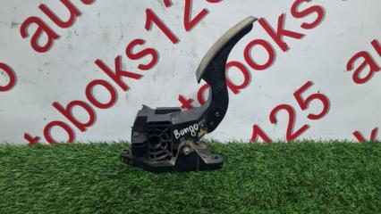 Педаль газа Kia Bongo PU J3 351904X600 1 ракурс Педаль газа Kia Bongo PU J3 351904X600 1 ракурс