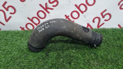 Патрубок интеркулера Hyundai Tucson JM D4EA 2826127280 1 ракурс
