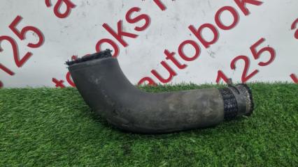 Патрубок интеркулера Kia Sportage KM D4EA 2826127280 3 ракурс