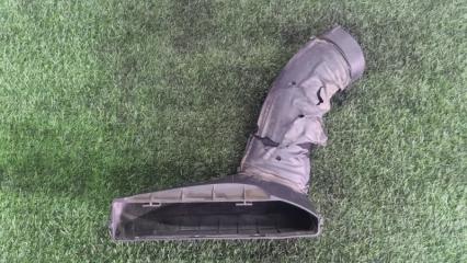 Воздухозаборник Hyundai Grand Starex TQ D4CB 282104H000 2 ракурс Воздухозаборник Hyundai Grand Starex TQ D4CB 282104H000 2 ракурс