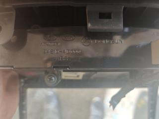 Консоль магнитофона Kia Carnival VQ D4HB 847404d050, 945104d000 5 ракурс