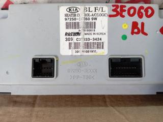 Блок управления климат-контролем Kia Sorento BL D4CB 972503EXXX, 972503E060 3 ракурс