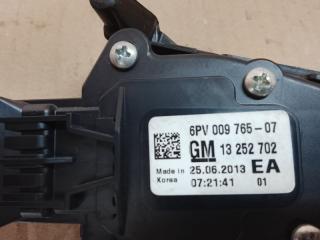 Педаль газа Chevrolet Cruze J300 F18D4 13252702 4 ракурс