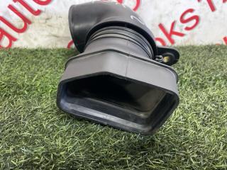 Патрубок воздушного фильтра HYUNDAI Terracan HP J3 28210H1915, 28221H1915 3 ракурс