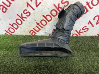 Воздухозаборник HYUNDAI Grand Starex TQ D4CB 282104H000 2 ракурс Воздухозаборник HYUNDAI Grand Starex TQ D4CB 282104H000 2 ракурс
