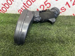 Воздухозаборник HYUNDAI Grand Starex TQ D4CB 282104H000 3 ракурс Воздухозаборник HYUNDAI Grand Starex TQ D4CB 282104H000 3 ракурс