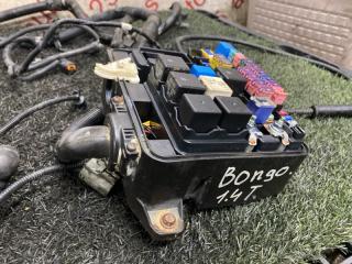 Блок предохранителей Kia Bongo PU J3 919814E070 3 ракурс