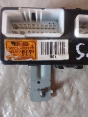 Блок реле HYUNDAI Santa Fe CM D4EB 952302B120 4 ракурс