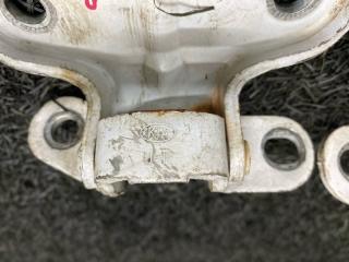 Петля дверная правая передняя Kia Bongo PU J3 4 ракурс