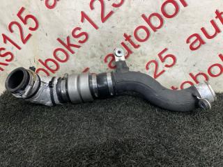 Патрубок турбины Kia Mohave HM D6EA 282913A000 2 ракурс