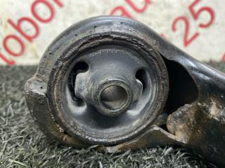 Подушка редуктора правая передняя SsangYong Actyon Sports D20DT 4160109001 3 ракурс Подушка редуктора правая передняя SsangYong Actyon Sports D20DT 4160109001 3 ракурс