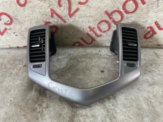 Консоль магнитофона Chevrolet Cruze J300 F18D4 94567908, 95999099 95999100 1 ракурс Консоль магнитофона Chevrolet Cruze J300 F18D4 94567908, 95999099 95999100 1 ракурс
