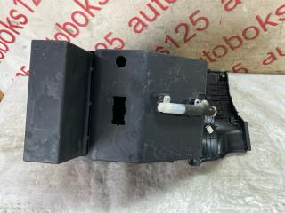 Бардачок Nissan X-Trail NT31 MR20DE 68520JG01A 4 ракурс