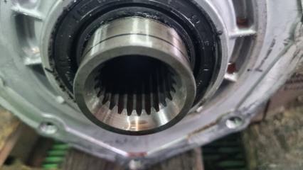Раздатка Kia Sorento BL D4CB 473004C111 2 ракурс